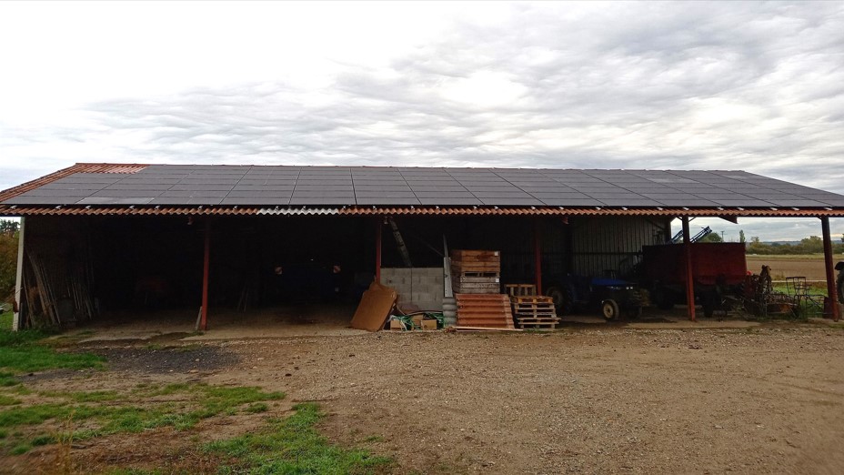 Les Chères : Hangar agricole